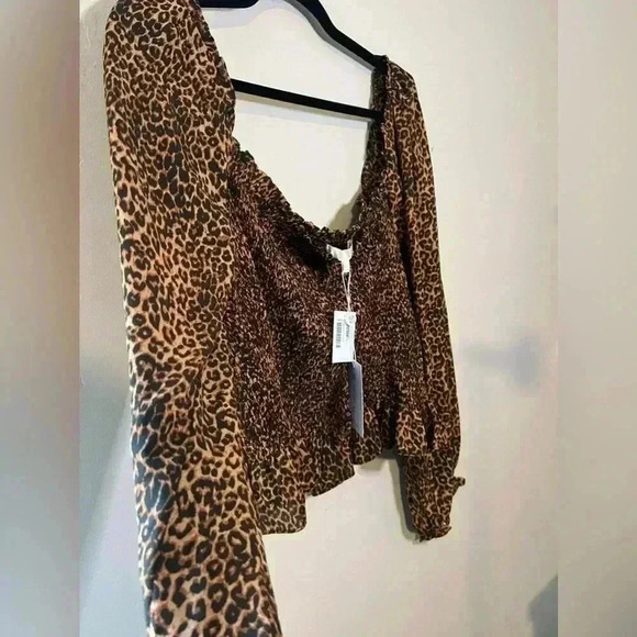 WAYF Jackie Animal Print Smocked Top - Size 3XL - NWT - Picture 4 of 9